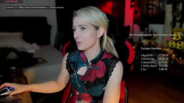 Lisaonthemoon online show from September 2025 07:08:01 PM