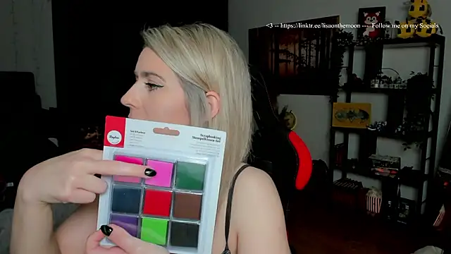 Lisaonthemoon online show from February 2026 07:45:01 PM