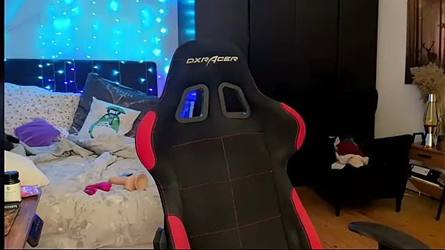 Lisaonthemoon online show from March 2026 07:07:02 PM