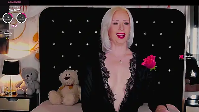 OliviaShaw23 online show from November 2025 09:02:01 PM