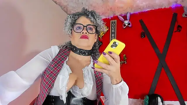 jena derboo online show from April 2026 10:27:01 AM