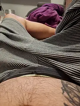 dredre1069 online show from April 2026 03:40:02 AM