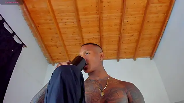 esteveen ortegas  online show from April 2026 09:15:01 AM