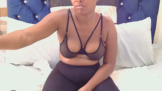 Bootycurvy2 online show from March 2026 01:00:01 PM