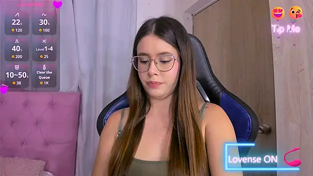 Snapshot of ParisShayk chatting on May 2026 05:51:02 PM ParisShayk online show from May 2026 05:51:02 PM