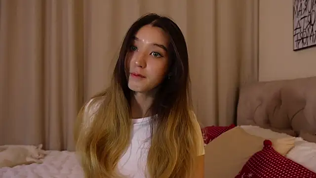 Sarasuo1 online show from December 2024 12:01:02 PM