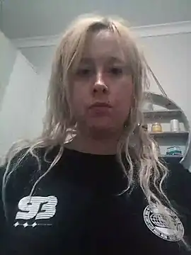 Snapshot of mollymay69 chatting on February 2026 01:54:02 PM mollymay69 online show from February 2026 01:54:02 PM
