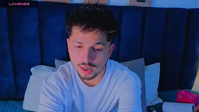 Issac james  online show from March 2026 02:28:02 AM