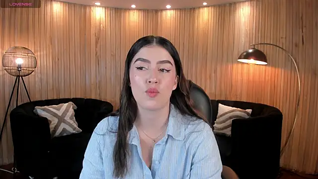 Snapshot of PaulinaSantos_ chatting on July 2026 05:37:02 PM PaulinaSantos online show from July 2026 05:37:02 PM