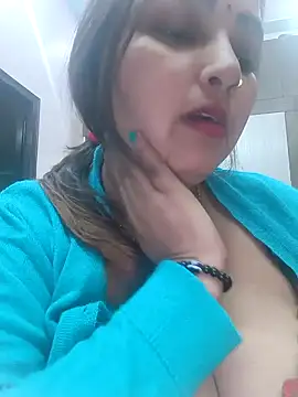 Snapshot of Dianaa9 chatting on January 2025 08:11:02 PM Dianaa9 online show from January 2025 08:11:02 PM
