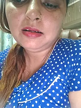 Snapshot of Dianaa9 chatting on October 2025 04:30:01 AM Dianaa9 online show from October 2025 04:30:01 AM