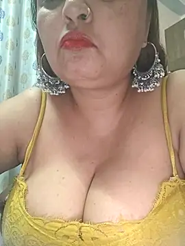 Snapshot of Dianaa9 chatting on October 2025 06:27:02 PM Dianaa9 online show from October 2025 06:27:02 PM