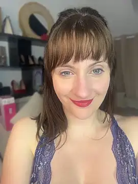 victoirenextdoor online show from April 2026 07:41:01 PM