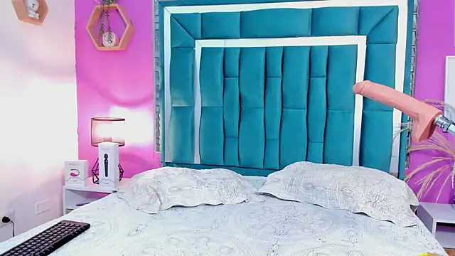 LORENSCOLLINS online show from January 2025 10:23:01 PM