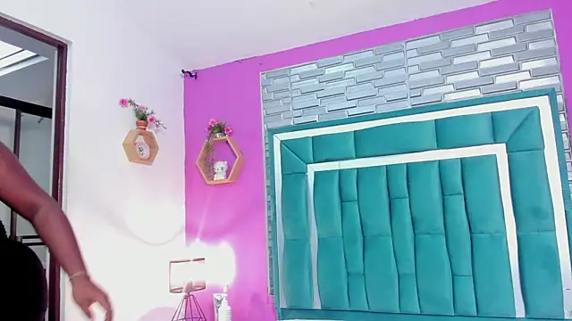 LORENSCOLLINS online show from October 2025 08:07:02 PM