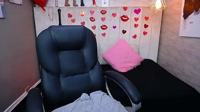 MaturePure online show from March 2025 01:43:01 AM