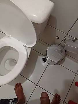 Snapshot of Herbert_motaZ chatting on February 2026 01:43:02 AM Herbert motaZ online show from February 2026 01:43:02 AM