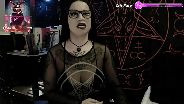 Snapshot of Evil_Queen_666 chatting on May 2026 05:46:02 AM Evil Queen 666 online show from May 2026 05:46:02 AM