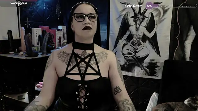 Snapshot of Evil_Queen_666 chatting on August 2026 05:50:02 AM Evil Queen 666 online show from August 2026 05:50:02 AM