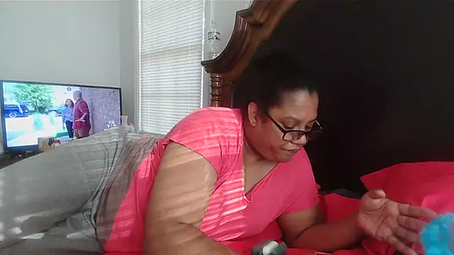 ebonyred online show from March 2025 09:32:02 PM