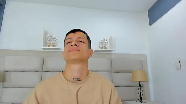 AgarEvans online show from December 2025 04:20:02 AM