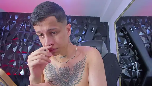 AgarEvans online show from April 2026 02:33:01 PM