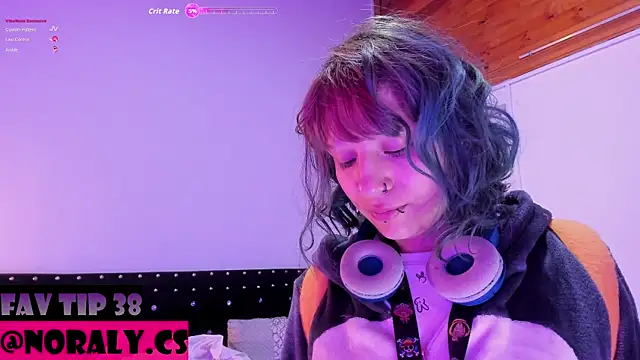 Snapshot of hey_noraly chatting on April 2026 04:15:02 AM hey noraly online show from April 2026 04:15:02 AM