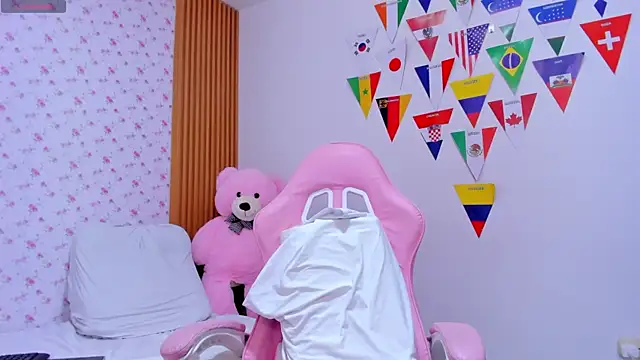 Soyqueen online show from July 2026 02:36:01 AM