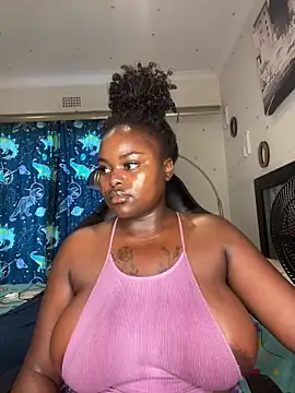Snapshot of Honeycoco0211 chatting on February 2025 03:20:02 PM Honeycoco0211 online show from February 2025 03:20:02 PM