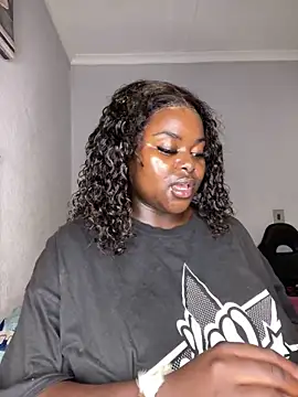 Honeycoco0211 online show from November 2025 08:33:02 PM