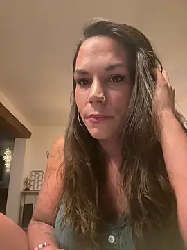 Lady Knaller online show from June 2026 07:24:02 PM