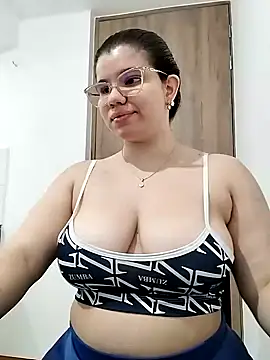 Danzel1105 online show from February 2025 03:42:01 PM