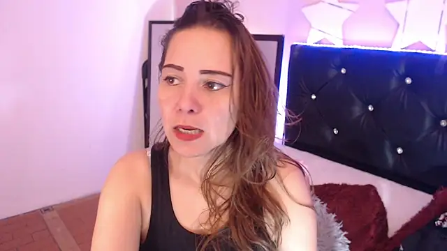 camila delarosa online show from November 2025 07:13:01 PM