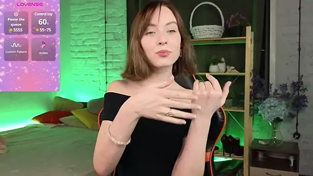 Crayzy Luv online show from January 2025 08:48:01 PM