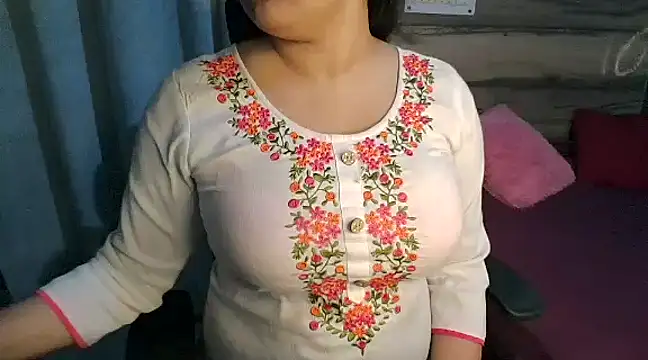 Trezza online show from February 2025 10:13:02 AM