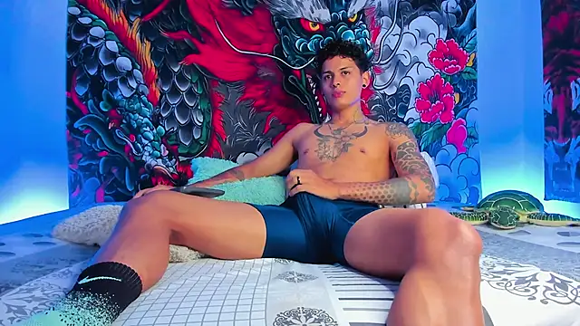 Maxi Gray online show from October 2025 01:04:02 AM