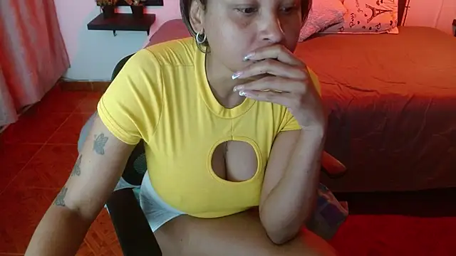 Snapshot of Dominik_girl chatting on June 2026 05:16:01 AM Dominik girl online show from June 2026 05:16:01 AM