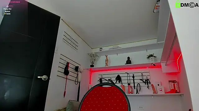 Snapshot of Alejandra_Dunn chatting on December 2024 01:18:02 PM Alejandra Dunn online show from December 2024 01:18:02 PM