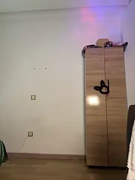 Snapshot of ZINA-MOROCCO chatting on October 2025 04:46:01 PM ZINA-MOROCCO online show from October 2025 04:46:01 PM