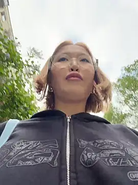 Aiko Yumi online show from May 2026 04:25:02 PM
