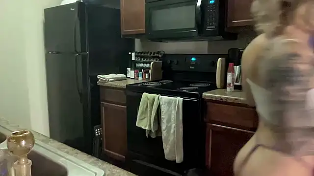 NatalieKneals online show from February 2025 07:02:01 AM