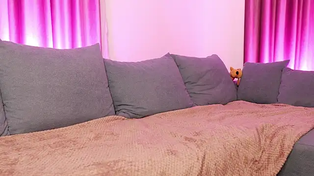 BaayBee   online show from November 2025 08:52:02 PM