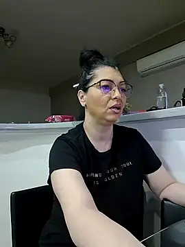 Milf Abigail online show from February 2025 11:37:02 PM