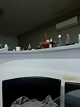 Milf Abigail online show from October 2025 02:00:01 AM