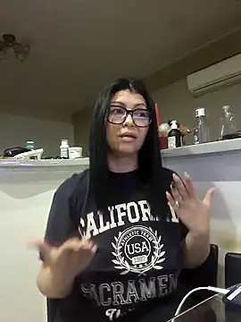 Milf Abigail online show from October 2025 12:30:02 AM