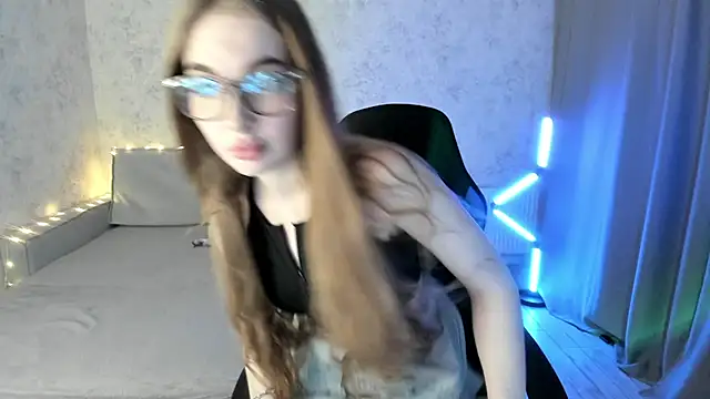 LissaCain online show from November 2025 02:13:01 AM