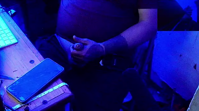 Snapshot of AlanDickson chatting on February 2026 07:54:01 PM AlanDickson online show from February 2026 07:54:01 PM