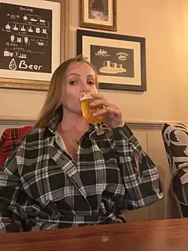 LadyTatiana Madam online show from December 2025 08:05:01 PM