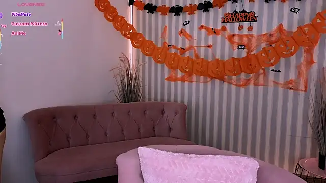 CosmicFaye online show from October 2025 07:20:01 AM