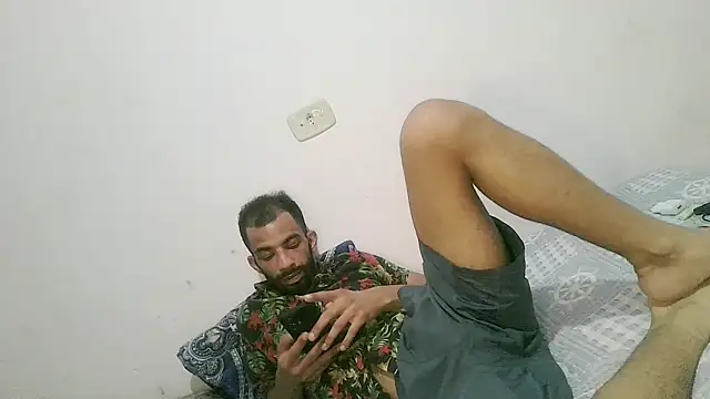 Snapshot of UncutToyBoy23cm chatting on October 2025 07:47:01 PM UncutToyBoy23cm online show from October 2025 07:47:01 PM